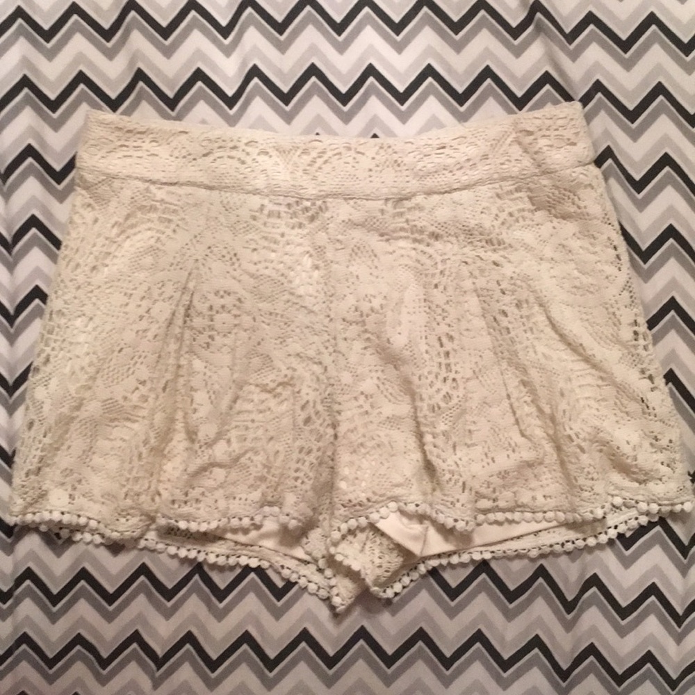 Cream lace shorts